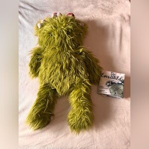 Curious Little Market Hand Made Everwilde and Book EUC